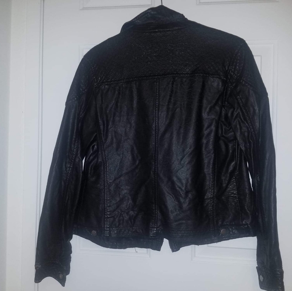 Cool Leather Jacket - Picture 2 of 4